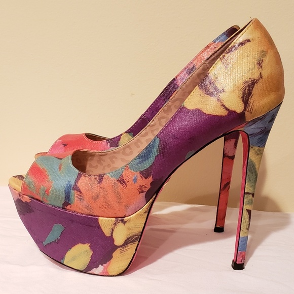 Floral Heels - Picture 1 of 5